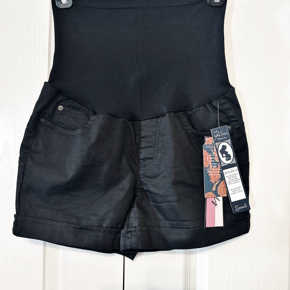 Indigo Poppy Maternity Shorts Black Size Small
